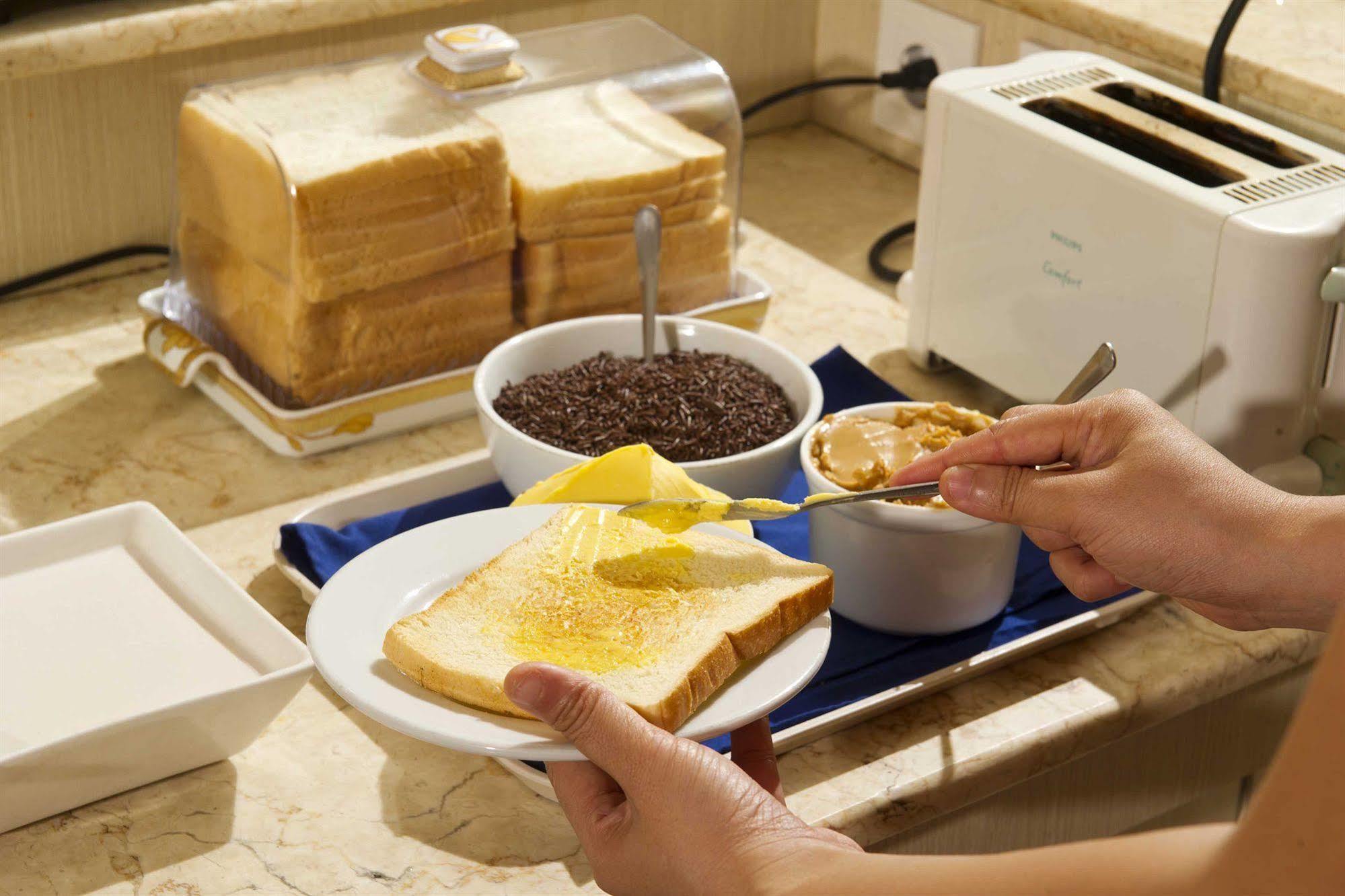 Zuri Express Hotel Pekanbaru Kültér fotó